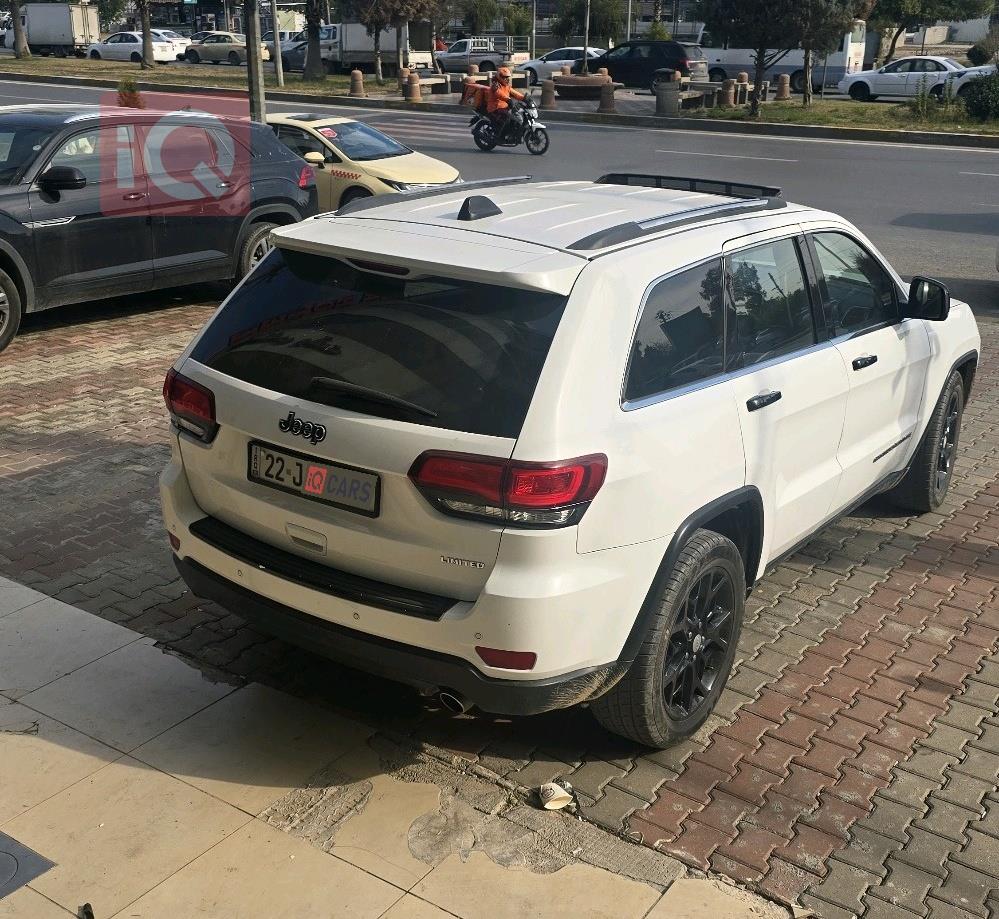 جیپ گراند شیرۆکی